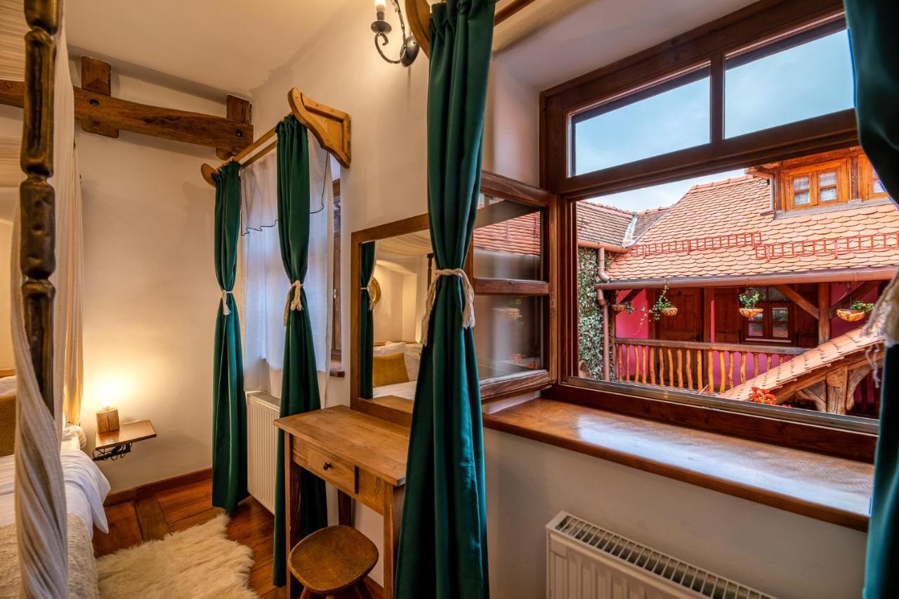 Boutique Hotel Von Graf Sighisoara Exterior photo